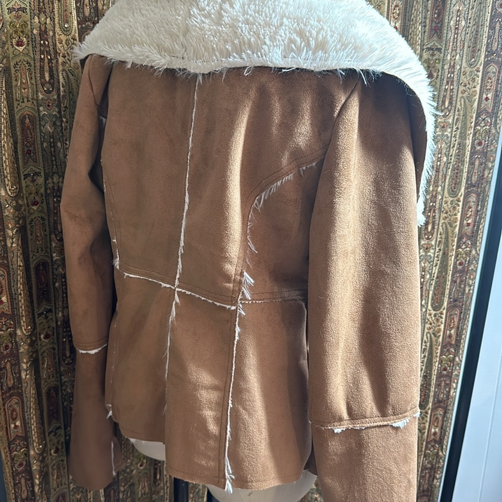 Fur-Lined Jacket - image 3